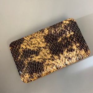 Printed framed wallet